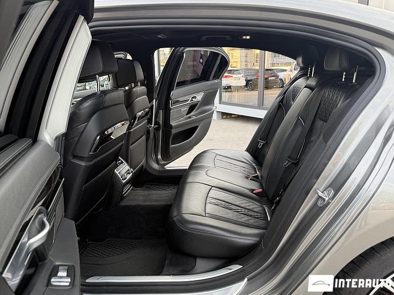 2019 BMW 740 — Miniatură 14