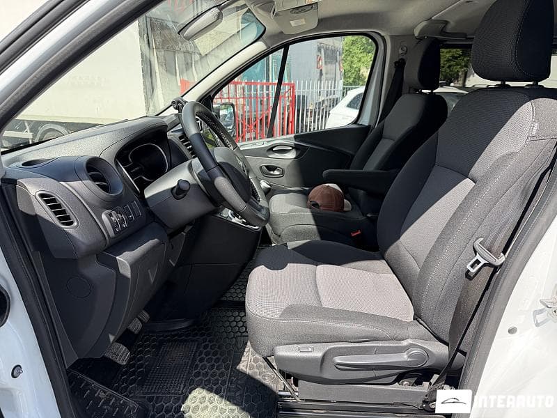2021 Renault Trafic — Miniatură 5