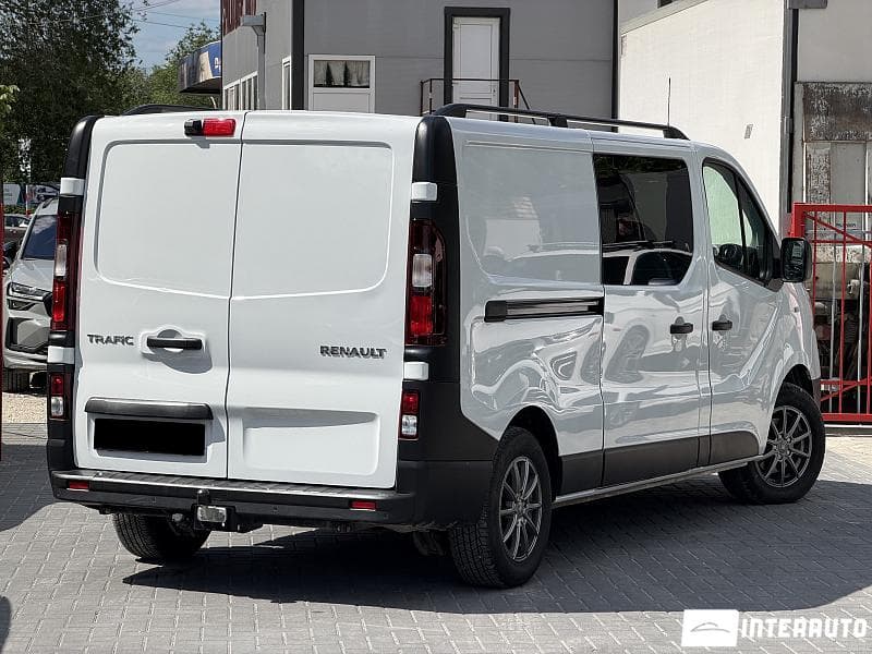 2021 Renault Trafic — Miniatură 2
