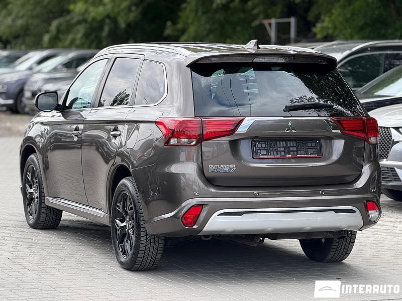 2019 Mitsubishi Outlander — Miniatură 4