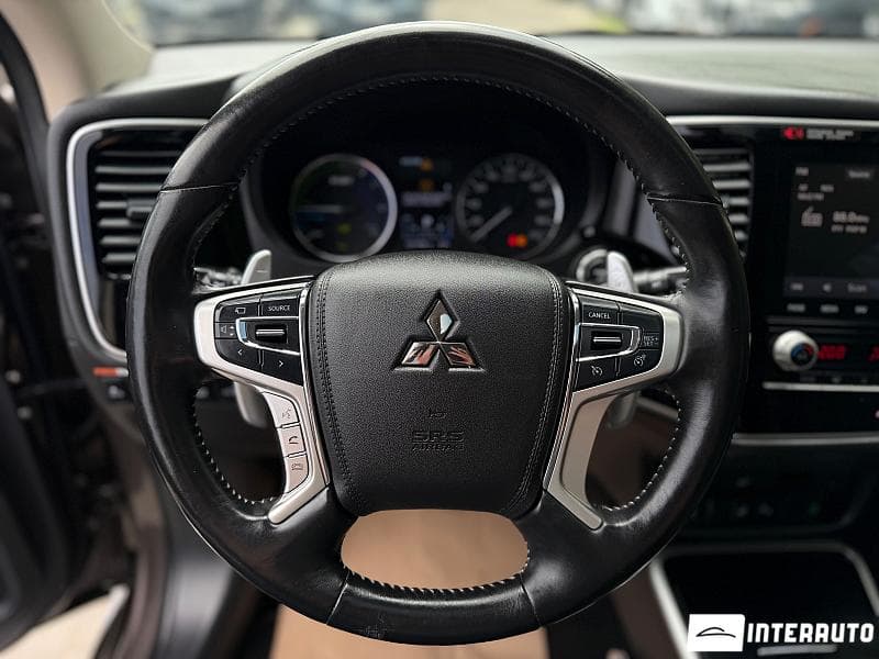2019 Mitsubishi Outlander — Miniatură 12