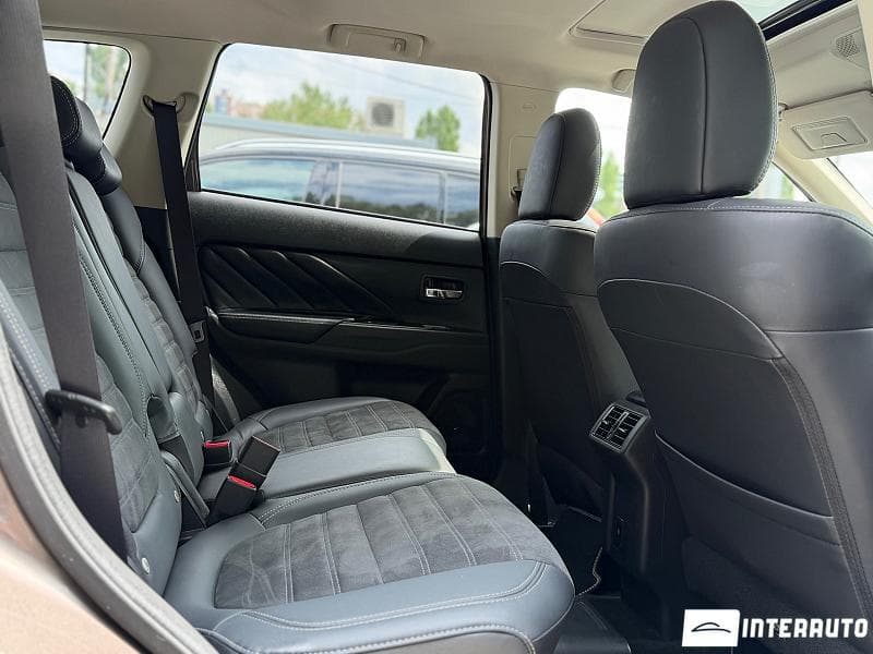 2019 Mitsubishi Outlander — Miniatură 20