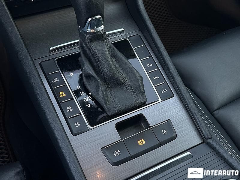 2020 Skoda Superb — Miniatură 17
