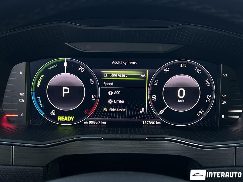 2020 Skoda Superb — Miniatură 13