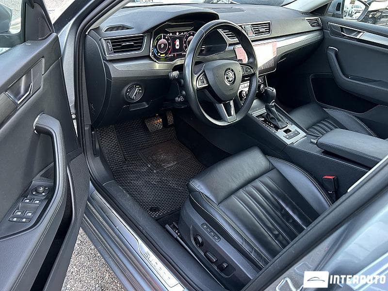 2020 Skoda Superb — Miniatură 6