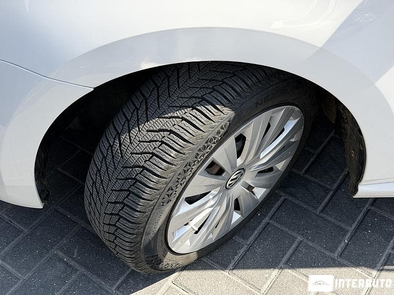 2012 Volkswagen Polo — Miniatură 16
