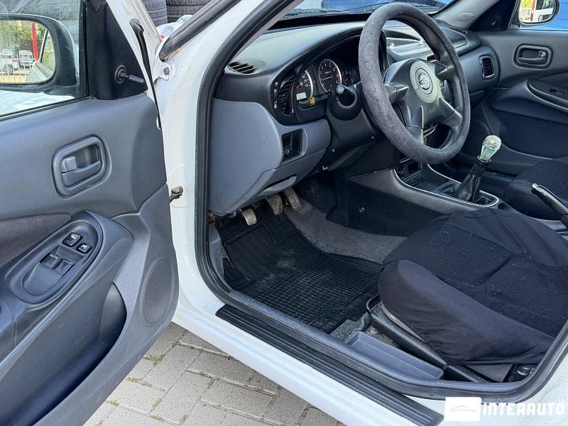 2005 Nissan Almera — Miniatură 5