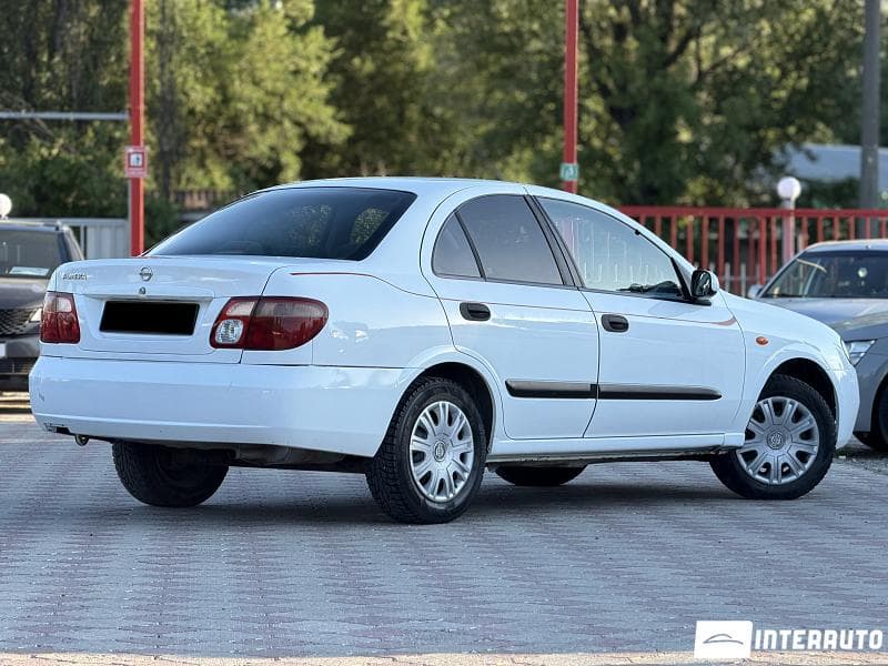 2005 Nissan Almera — Miniatură 2