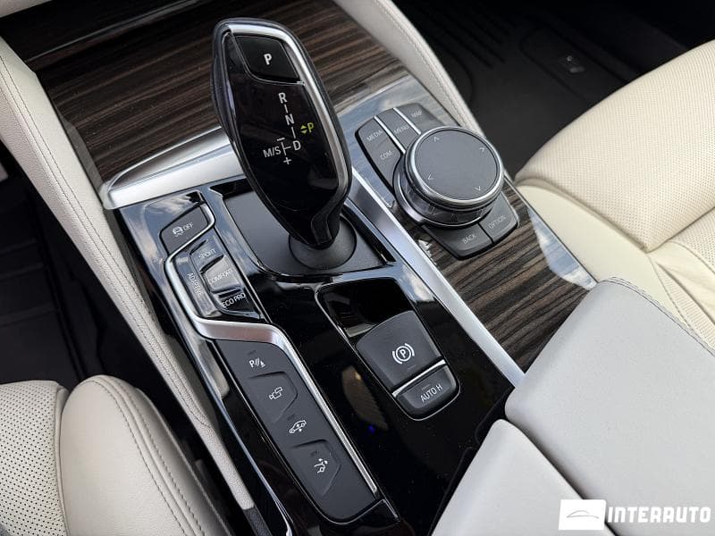 2017 BMW 630 GT — Miniatură 17