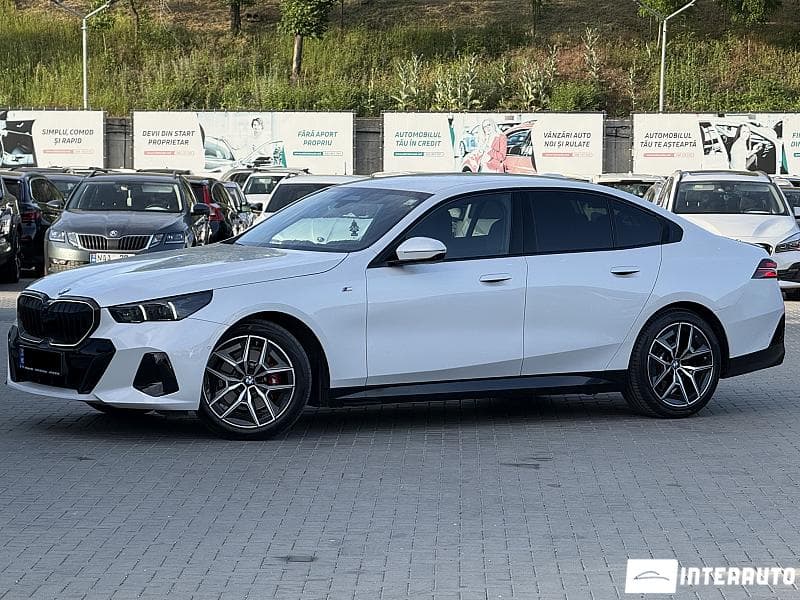 2023 BMW 520 — Miniatură 2