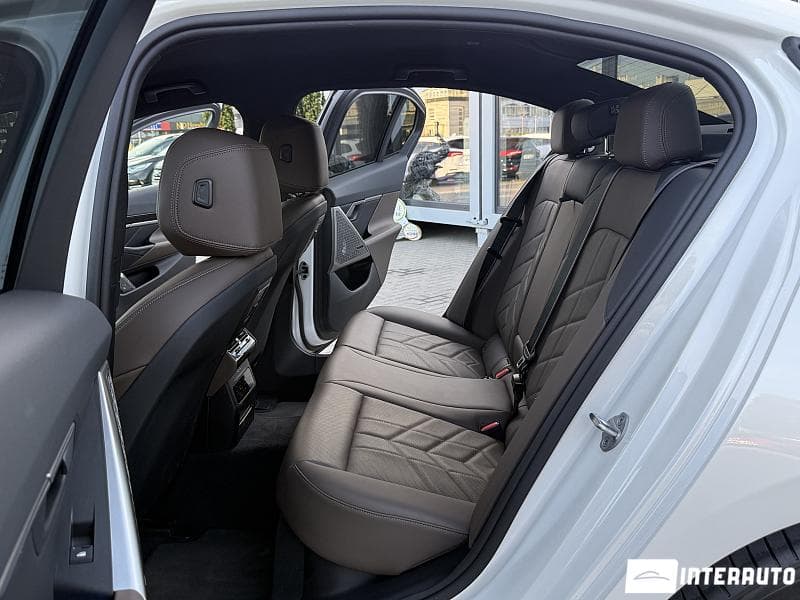 2023 BMW 520 — Miniatură 17