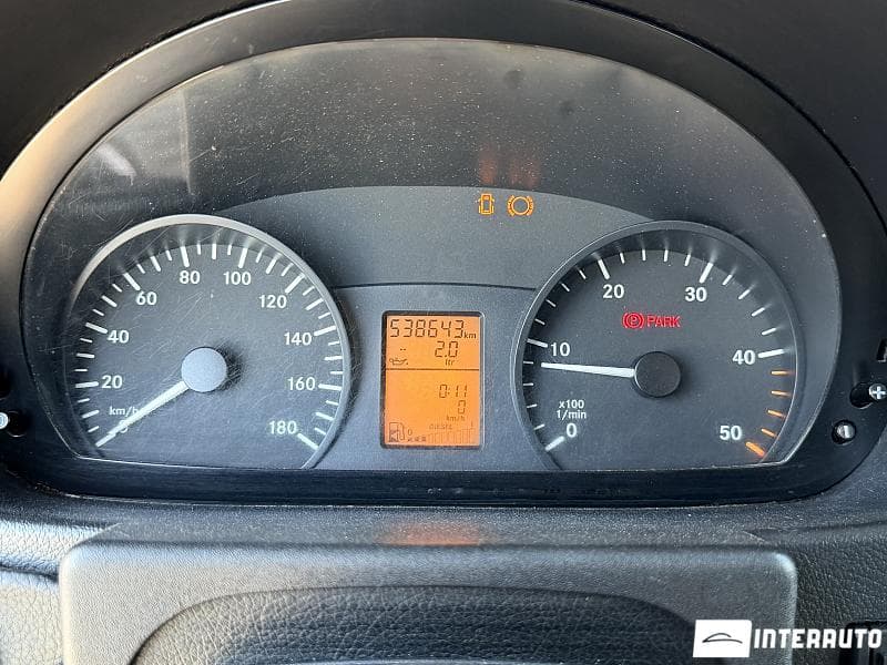 2011 Mercedes Sprinter — Miniatură 7