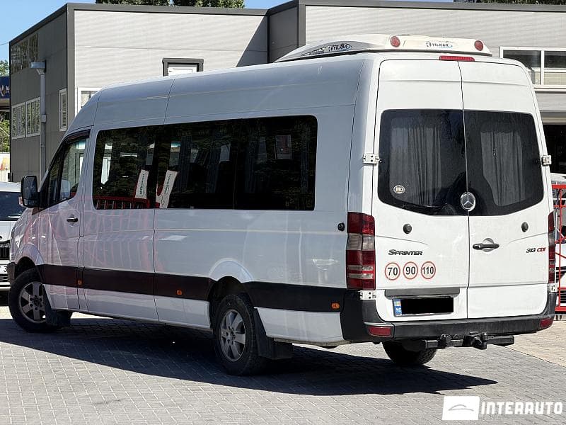 2011 Mercedes Sprinter — Miniatură 2