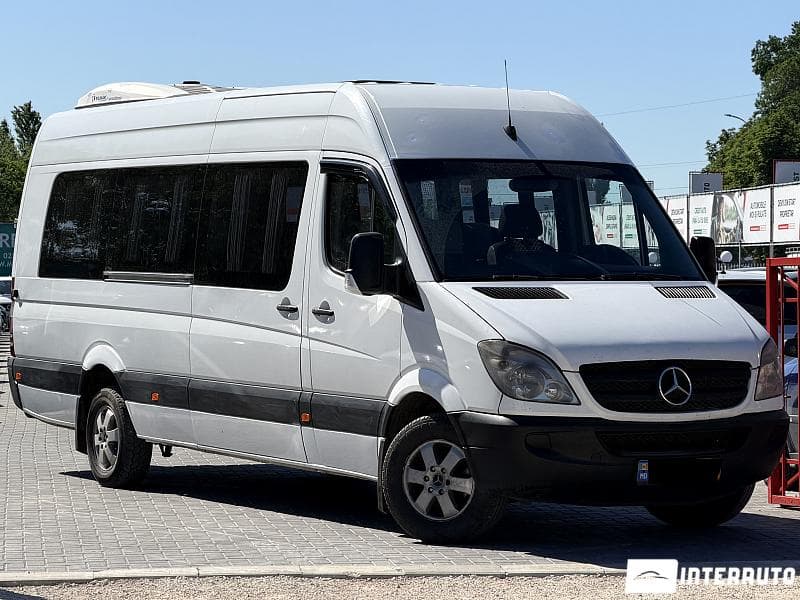 2011 Mercedes Sprinter — Miniatură 3