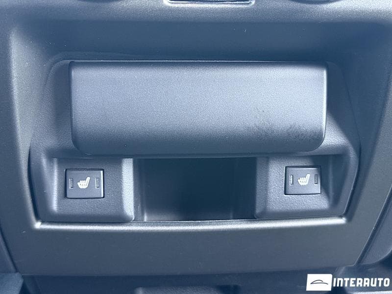 Land Rover Discovery 2011 — Миниатюра 14