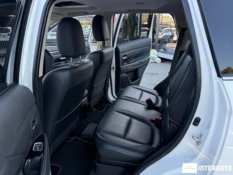 2015 Mitsubishi Outlander — Miniatură 13