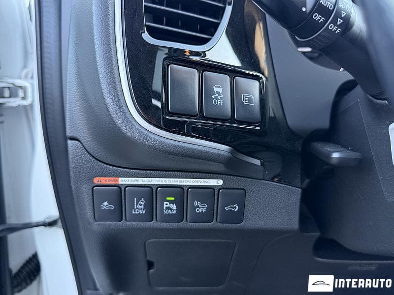 2015 Mitsubishi Outlander — Miniatură 20