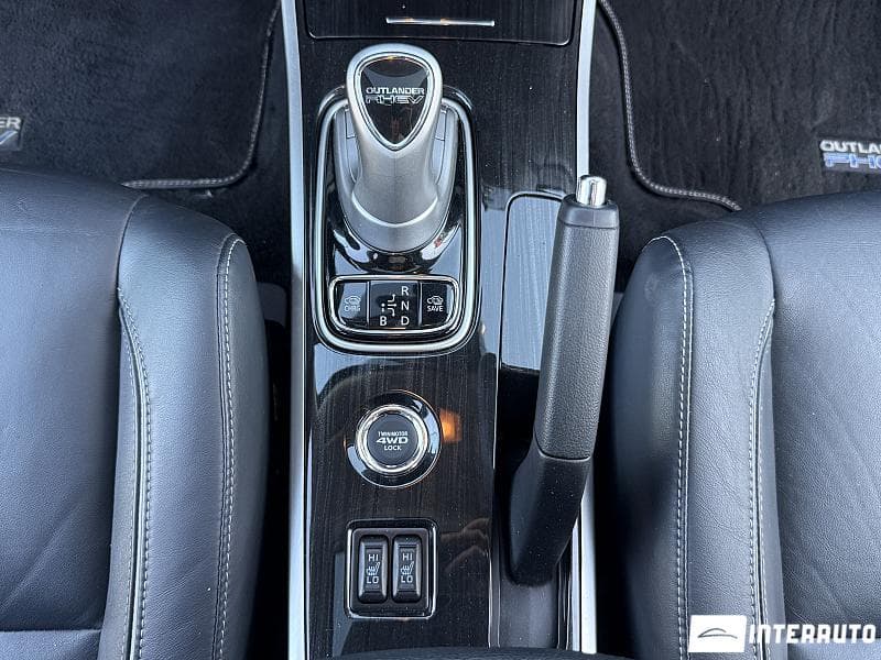2015 Mitsubishi Outlander — Miniatură 12