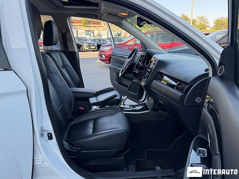 2015 Mitsubishi Outlander — Miniatură 16