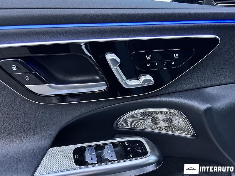 2023 Mercedes E 350 — Miniatură 6