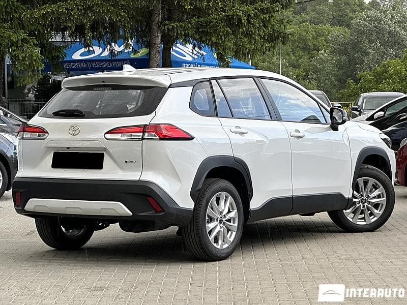 2025 Toyota Corolla Cross — Miniatură 3