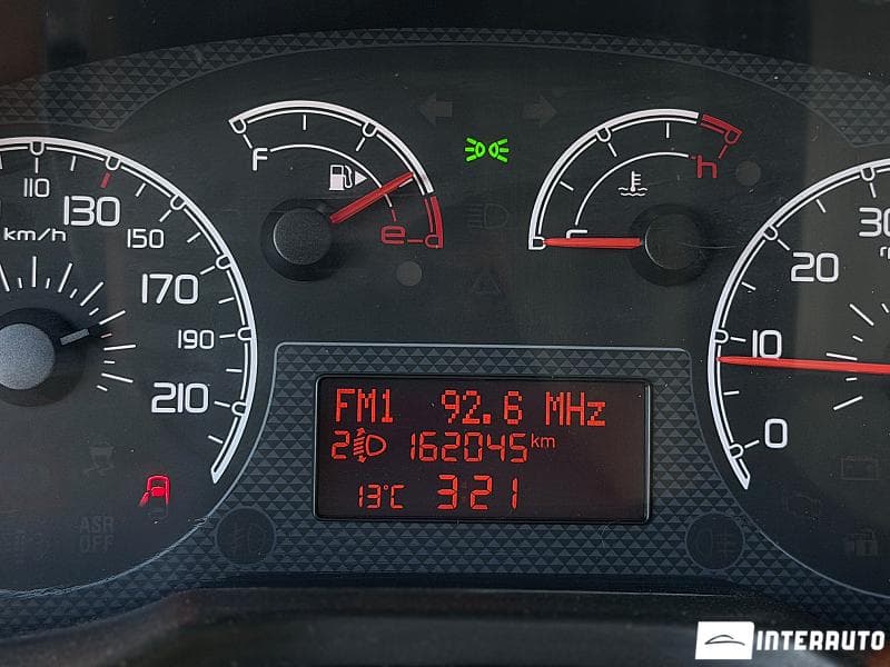 2015 Fiat Qubo — Miniatură 11