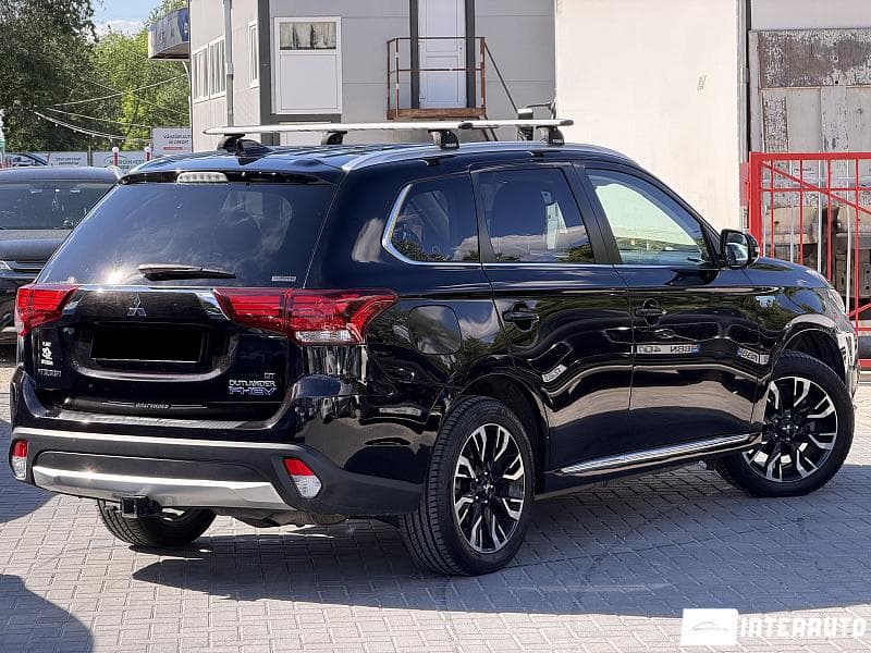 2018 Mitsubishi Outlander — Miniatură 4