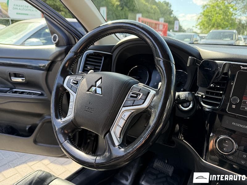 2018 Mitsubishi Outlander — Miniatură 13