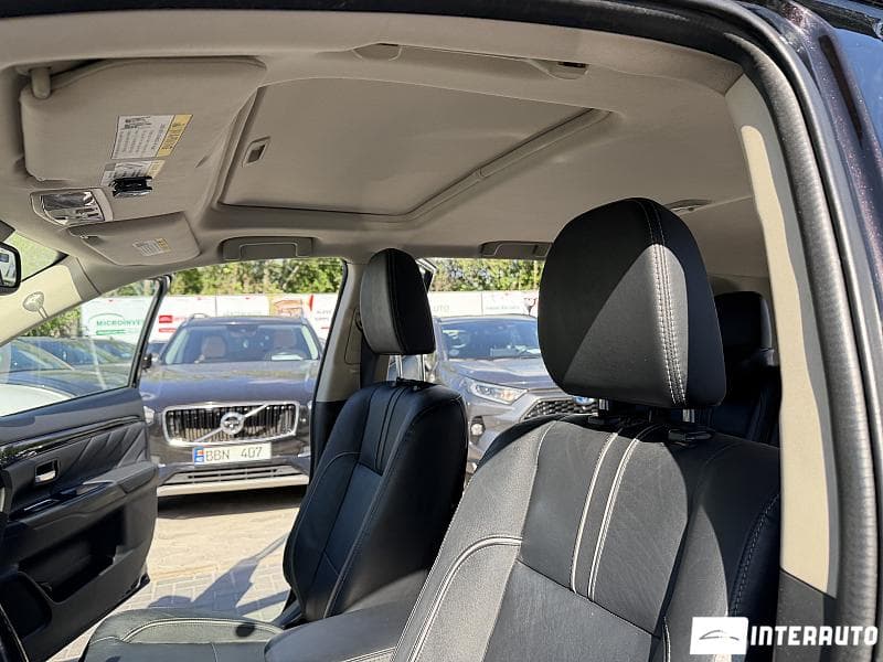 2018 Mitsubishi Outlander — Miniatură 9