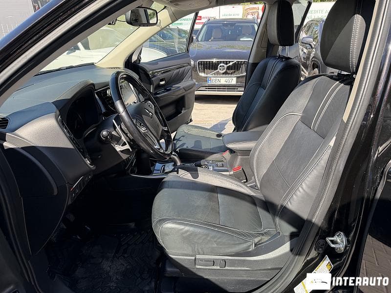 2018 Mitsubishi Outlander — Miniatură 5