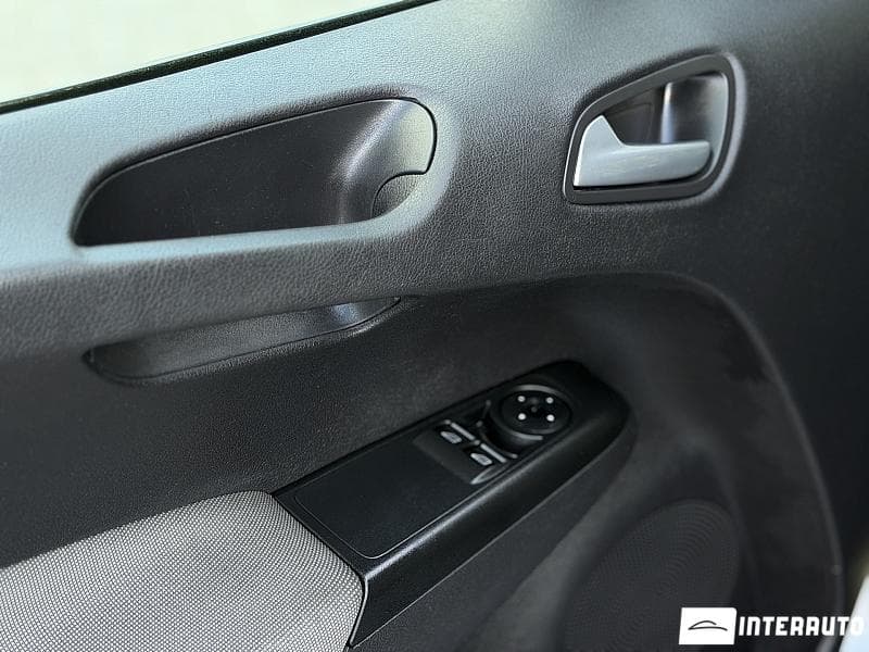 2016 Ford Tourneo Courier — Miniatură 6
