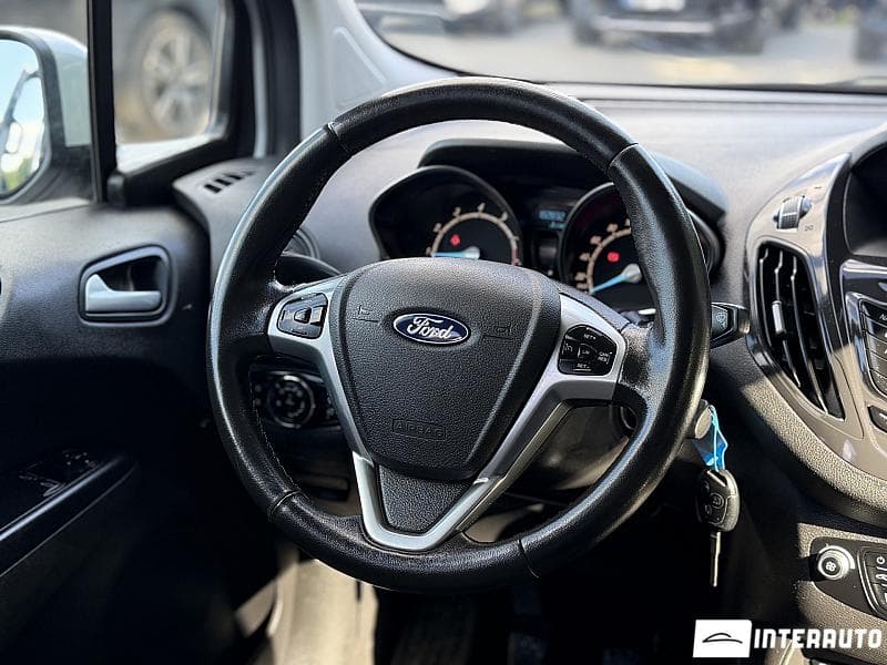2016 Ford Tourneo Courier — Miniatură 10