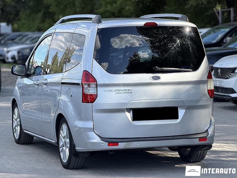 2016 Ford Tourneo Courier — Miniatură 2