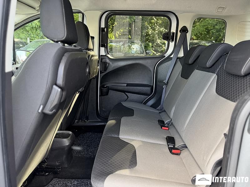 2016 Ford Tourneo Courier — Miniatură 17