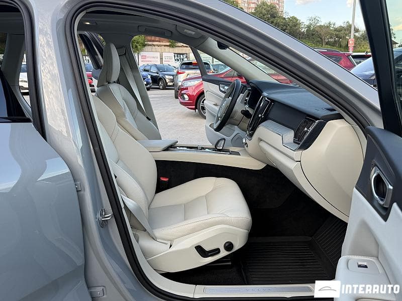 2025 Volvo XC 60 — Miniatură 17