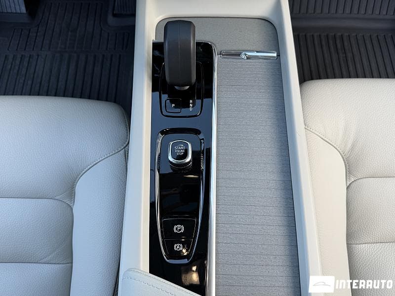 2025 Volvo XC 60 — Miniatură 13