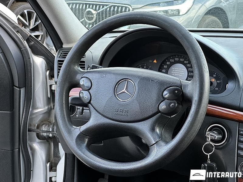 Mercedes E 200 2007 — Миниатюра 7