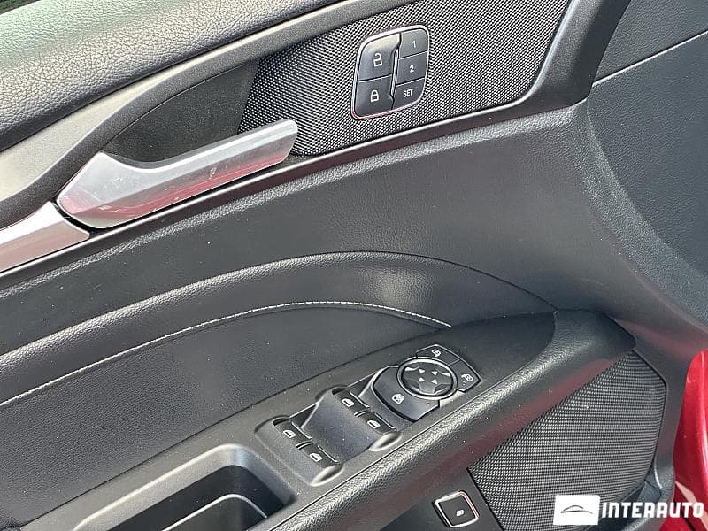 2017 Ford Fusion — Miniatură 17