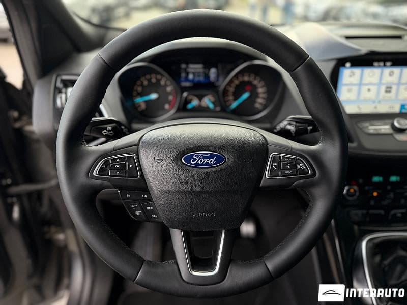 2017 Ford Kuga — Miniatură 8