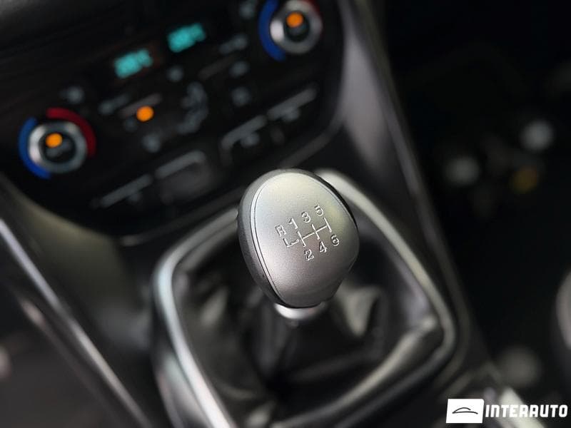 2017 Ford Kuga — Miniatură 14