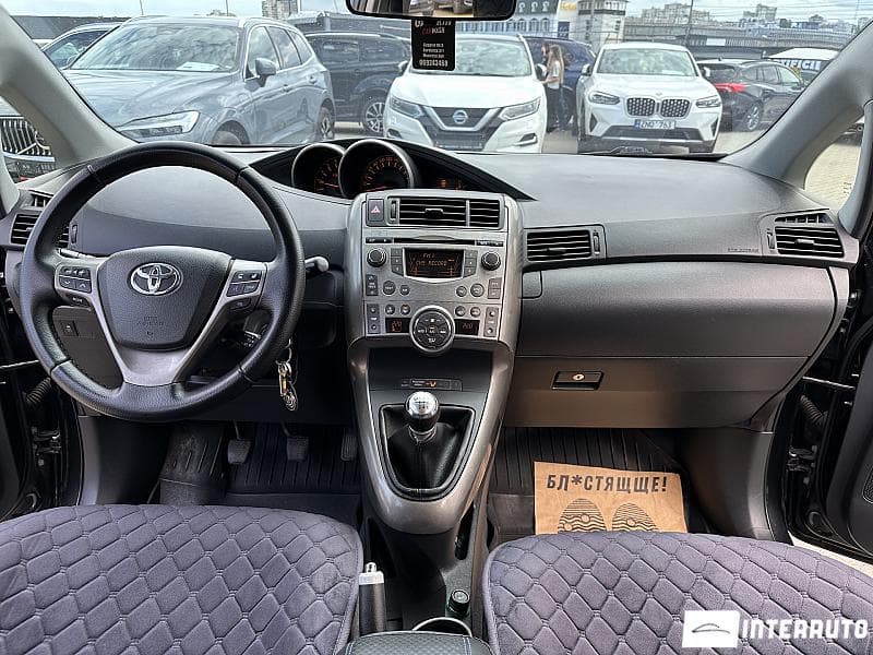 2010 Toyota Verso — Miniatură 6