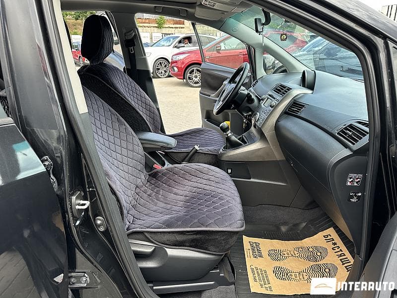 2010 Toyota Verso — Miniatură 14