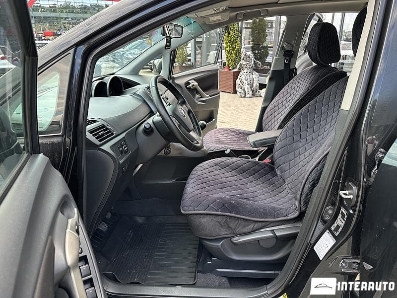 2010 Toyota Verso — Miniatură 5