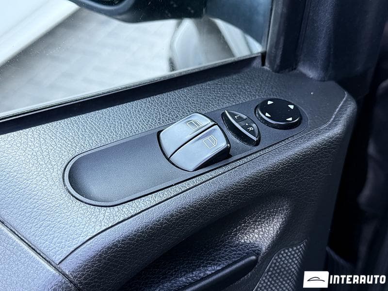 2012 Mercedes Vito — Miniatură 10
