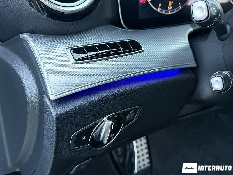 2016 Mercedes E 220 — Miniatură 20