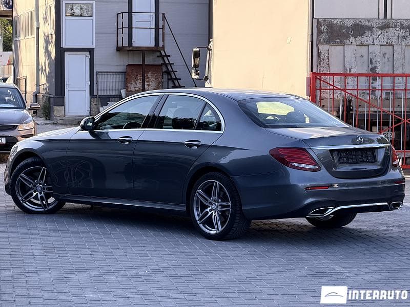 2016 Mercedes E 220 — Miniatură 2