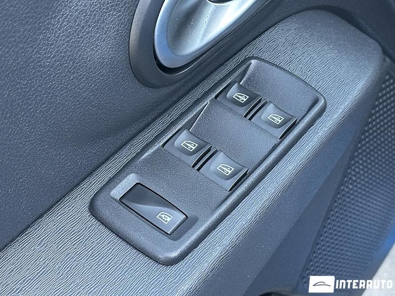 2018 Dacia Lodgy Stepway — Miniatură 17
