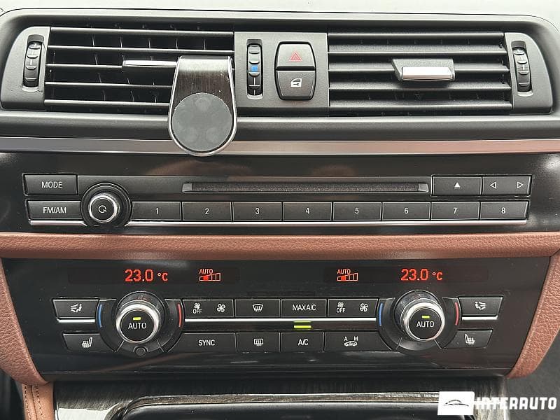 BMW 528 2015 — Миниатюра 10