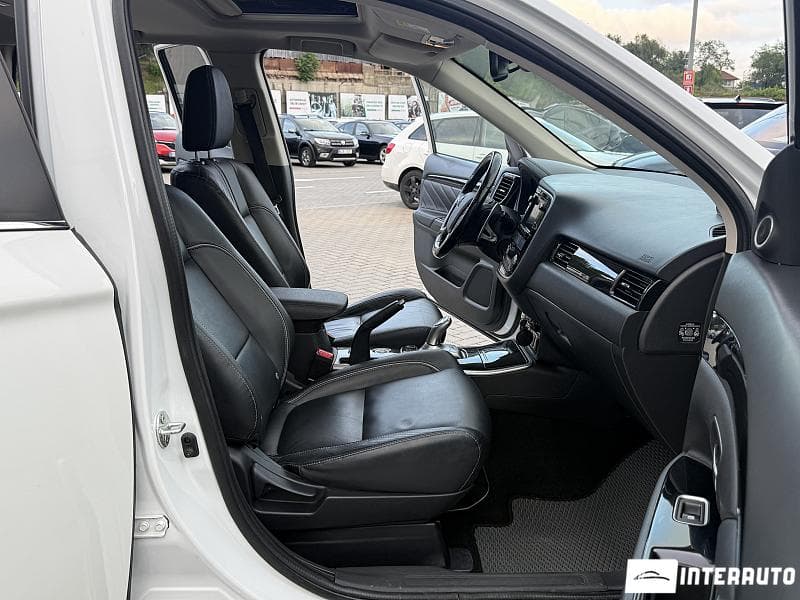 2015 Mitsubishi Outlander — Miniatură 15