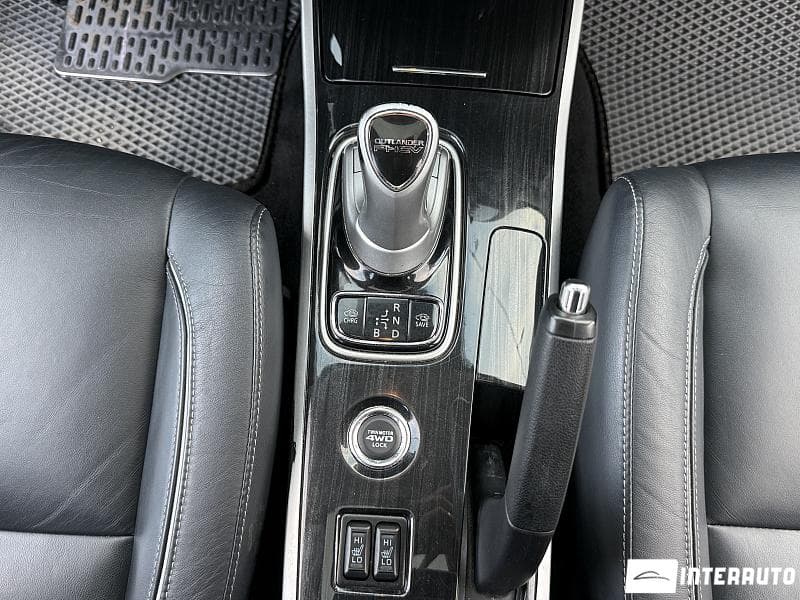 2015 Mitsubishi Outlander — Miniatură 12